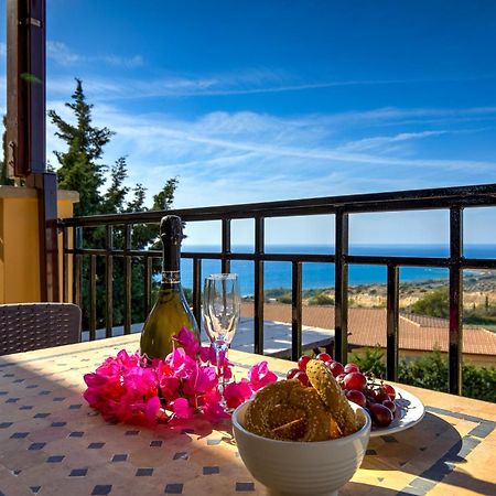 1 Bedroom Apartment Pyrgos With Beautiful Sea And Sunset Views, Aphrodite Hills Resort Куклия Экстерьер фото