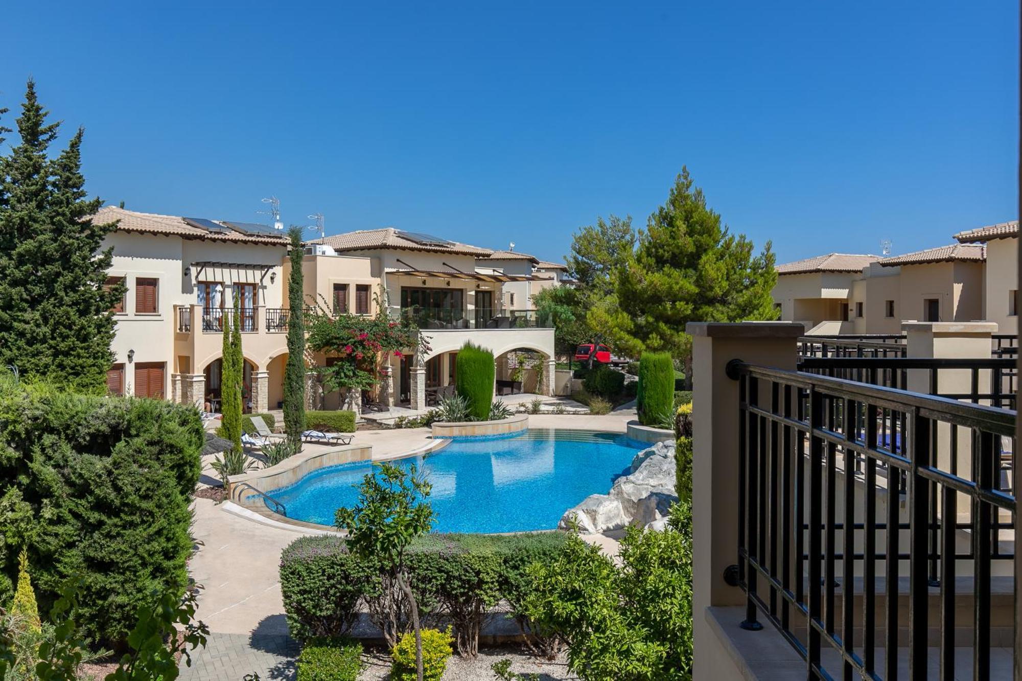 1 Bedroom Apartment Pyrgos With Beautiful Sea And Sunset Views, Aphrodite Hills Resort Куклия Экстерьер фото