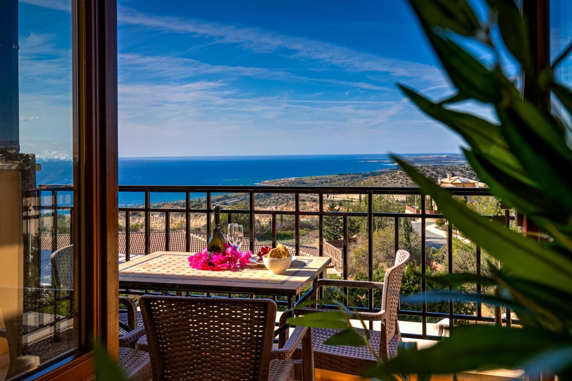 1 Bedroom Apartment Pyrgos With Beautiful Sea And Sunset Views, Aphrodite Hills Resort Куклия Экстерьер фото