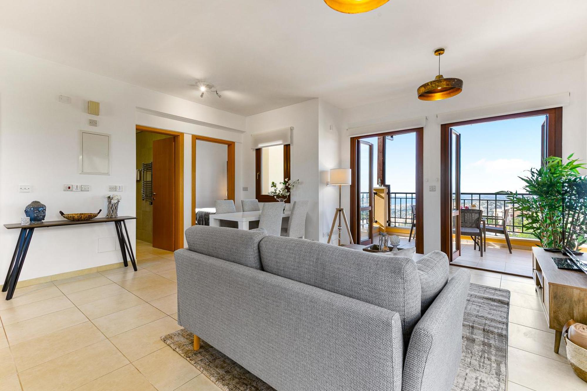 1 Bedroom Apartment Pyrgos With Beautiful Sea And Sunset Views, Aphrodite Hills Resort Куклия Экстерьер фото